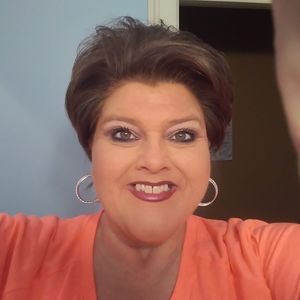 Meet your Posher, Vickie